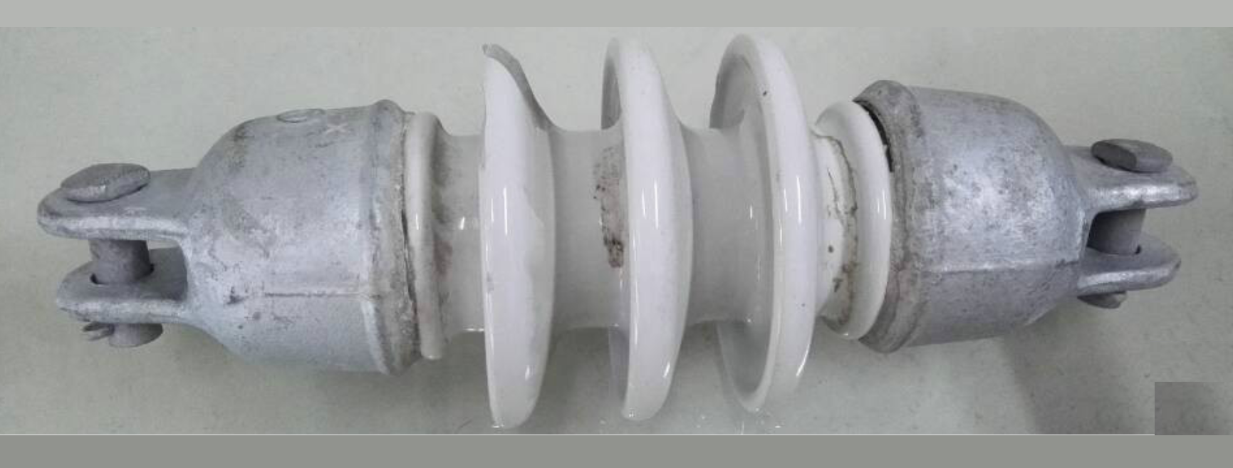 15003 Long-Rod Insulator
